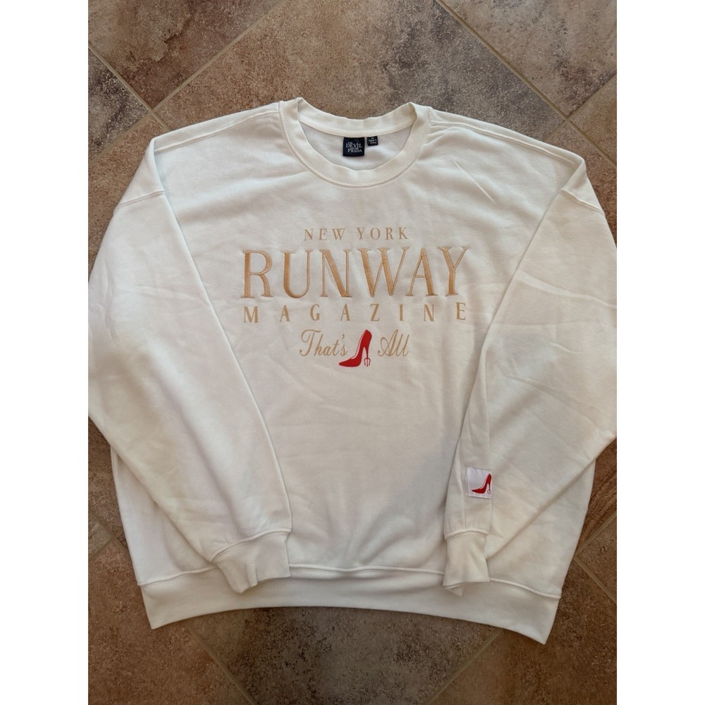 Women's The Devil Wear Prada Runway Magazine Graphic Sweatshirt Size 3X NWT